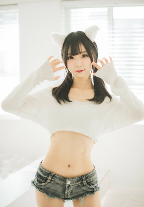 hattiecos model best picture