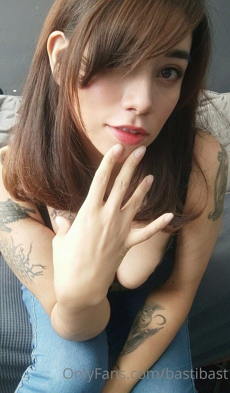 bastibast perfect actress img