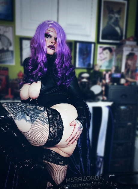 msrazorde hd actress picture