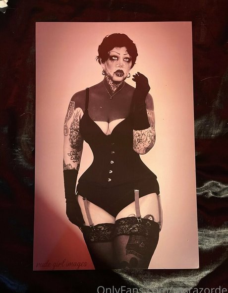 msrazorde star xxx pics