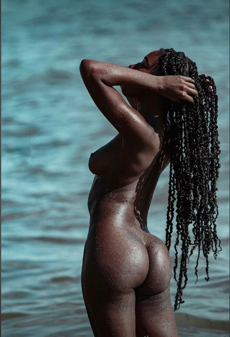 JordanneDeveaux model erotic image