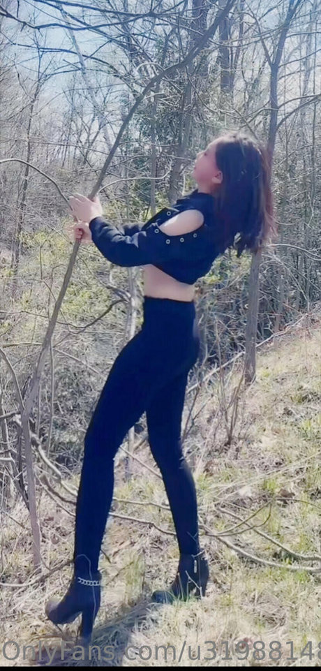 asiansora naked model pictures