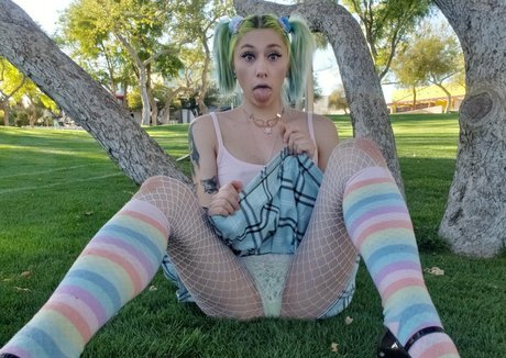 moonbabyfuxk model erotic image