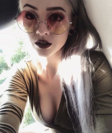 Farbenfuchs model pics