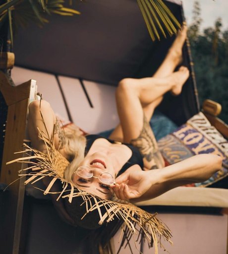 Farbenfuchs pornstar pretty pics