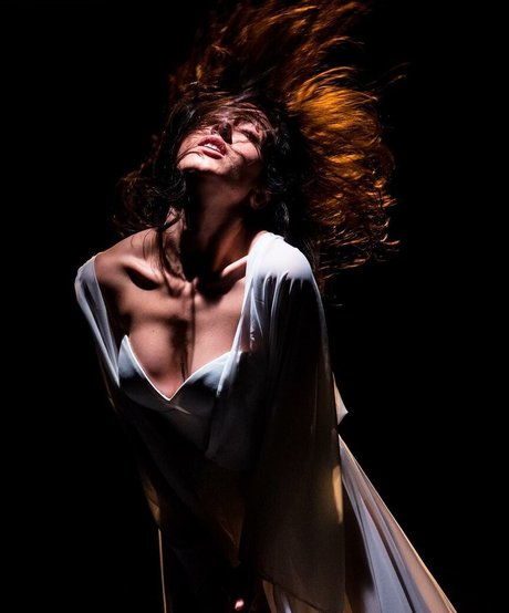 Asli Sevi model adult pics