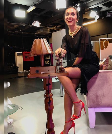 Asli Sevi nice pornstar photo