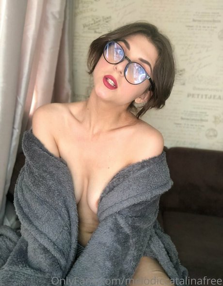 bellachary model exclusive picture