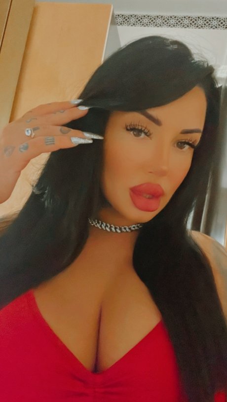 Kristina Karieva beautiful star photo