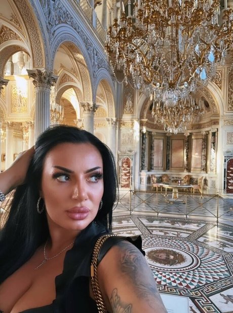 popular onlyfans erotic images