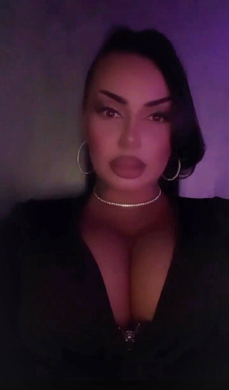 big natural tits onlyfans nudes gallery