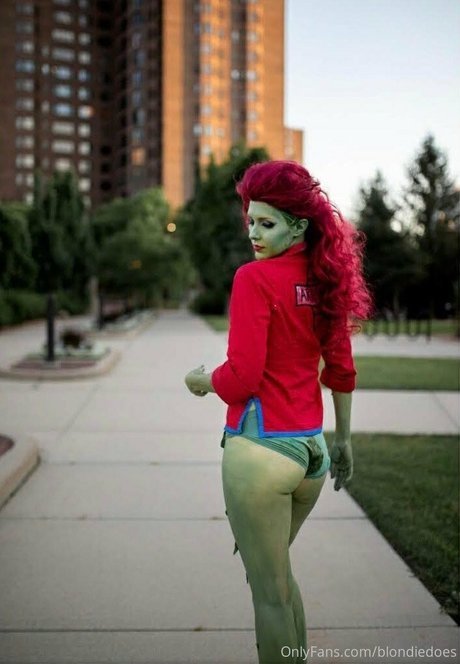 blondiedoes best model pics