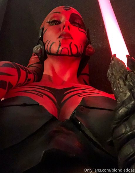 blondiedoes hd model gallery