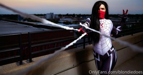 blondiedoes model sex picture