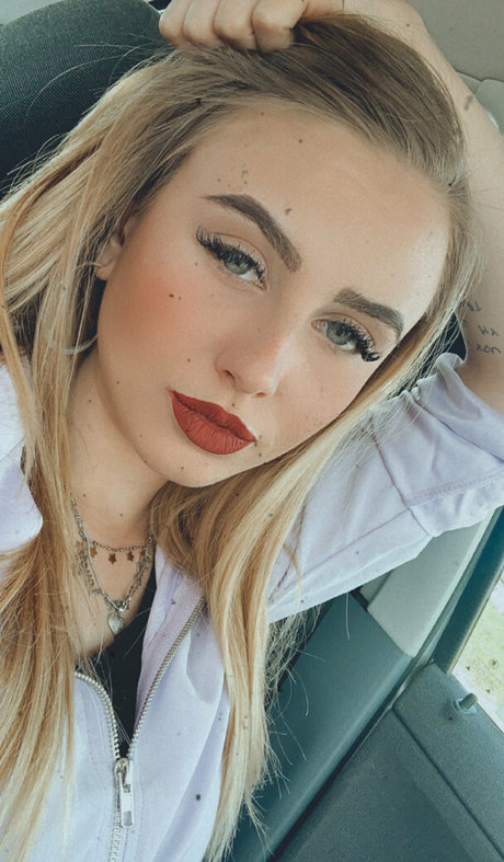 brittneyleathers perfect actress photos