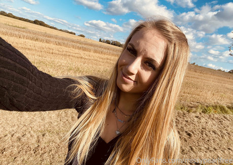 brittneyleathers pornstar adult pic