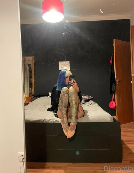 Discordiaghost model nude archive