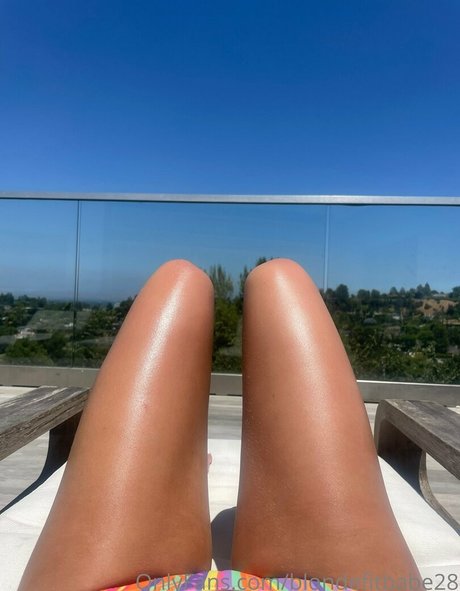 blondefitbabe28 high quality pornstar pictures