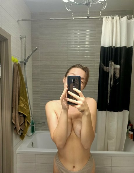 roxanne moore model beautiful pic