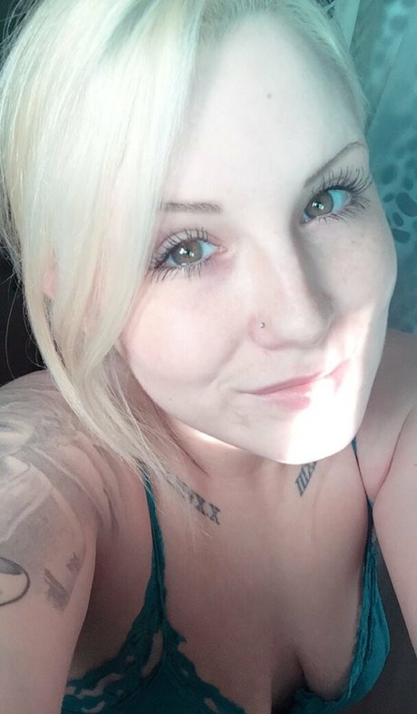 katiiemae beautiful pornstar pictures