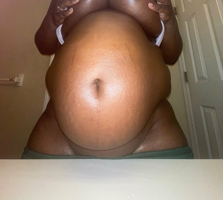 izzyeats model xxx picture