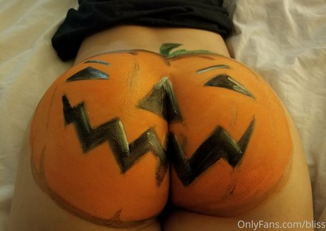 cagegirl15 pretty model images