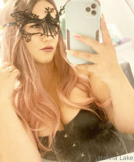 Hanna Lake top actress pic