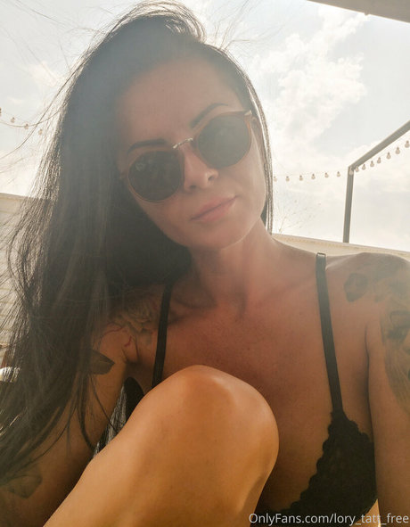 lory tatt free high quality model pic