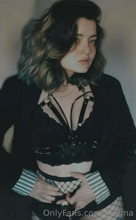 direma model nude pictures