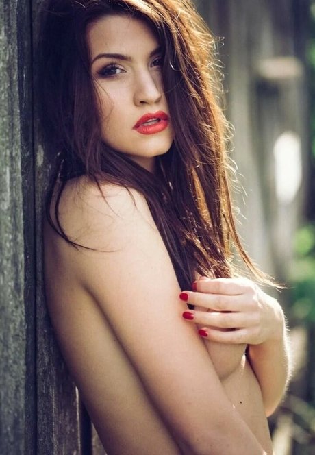 Paulina Sobon nude star pic