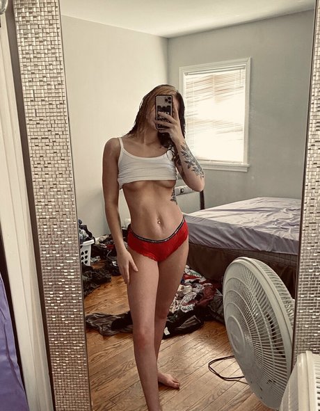 irresistible ivy free model img