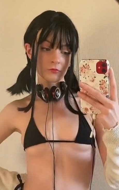 Unsol iel Cos nudes pornstar images