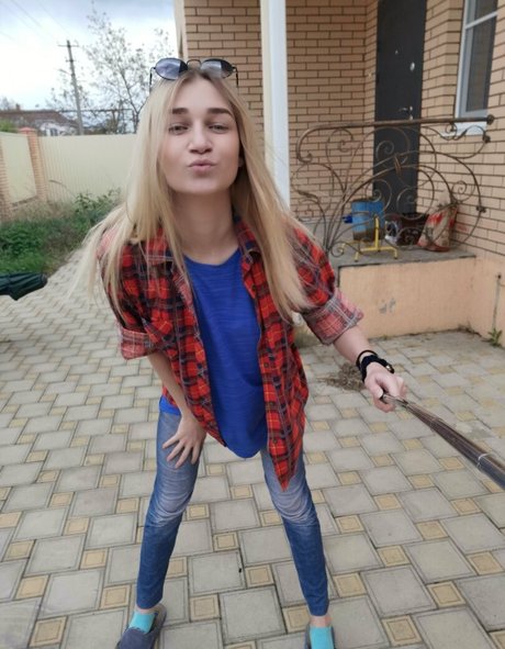 christine live Quick photo