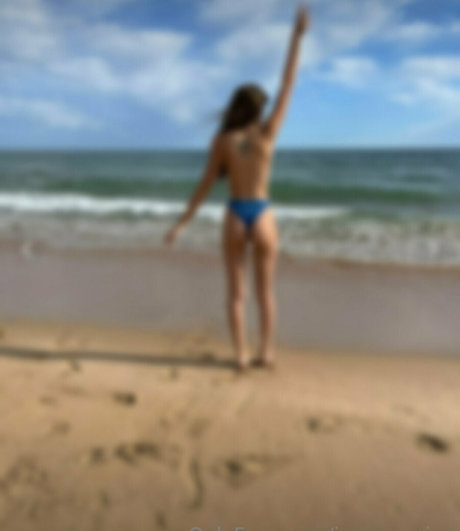 izemmaniaa erotic actress images