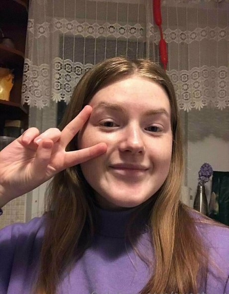 skinny big ass onlyfans adult image