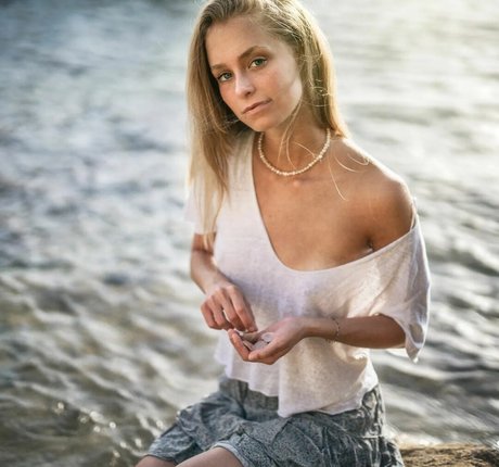 elabarkay pornstar high quality images