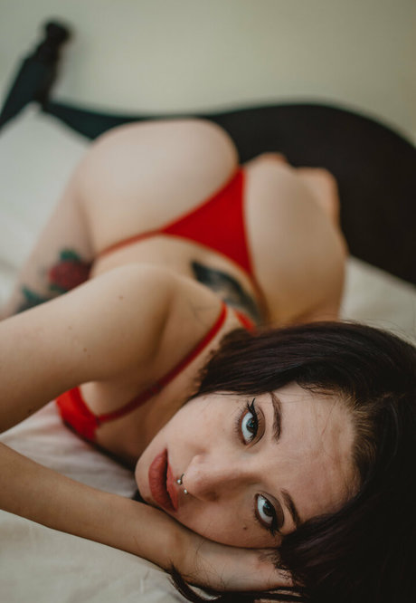 miss whitetrash star nice picture