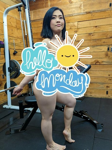 risqkayfeed star hot photo