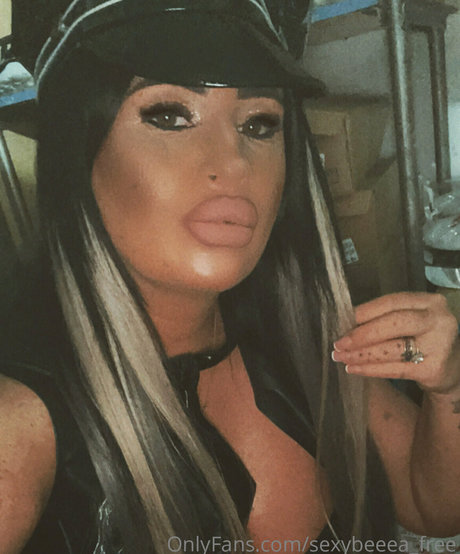 sexybeeea free model porn archive