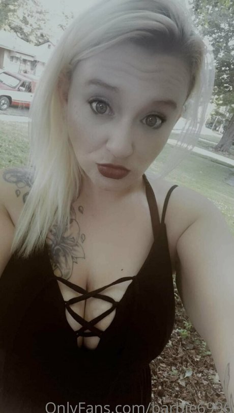 barbie6996 porn model picture