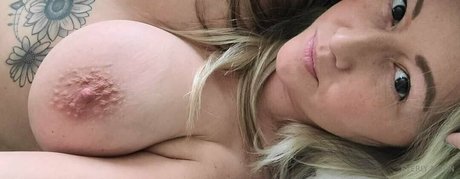 everlymoon pretty actress galleries