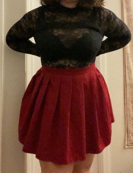 taerapfree naked model picture