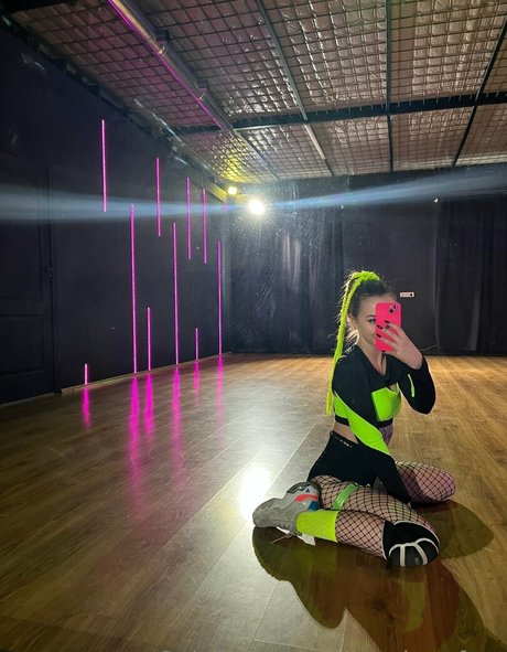 dianakussfree perfect actress galleries