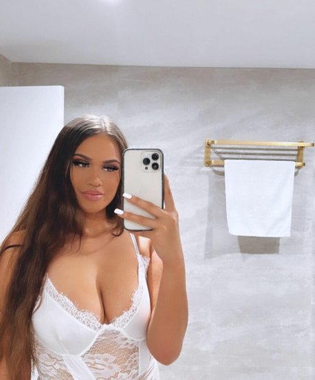 alverahoney nudes star photo