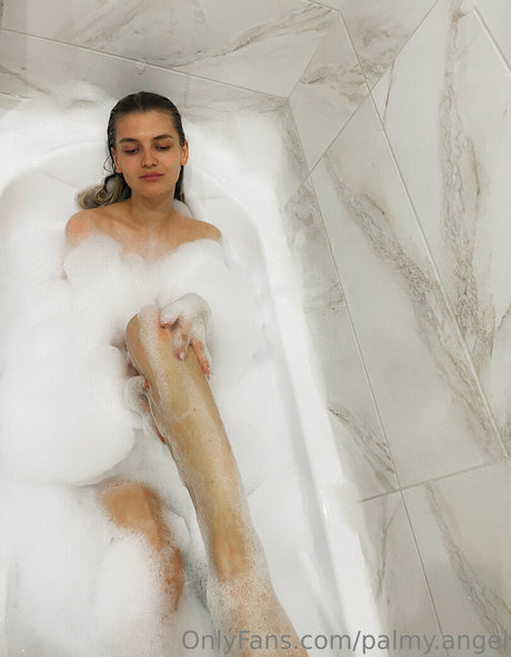 palmy angel naked model picture