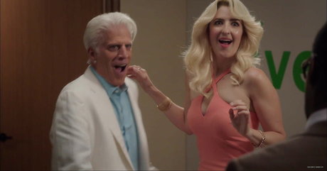 D Arcy Carden hot star photo