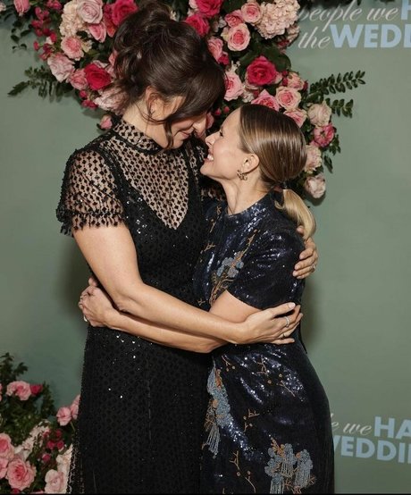 D Arcy Carden pornstar hot archive