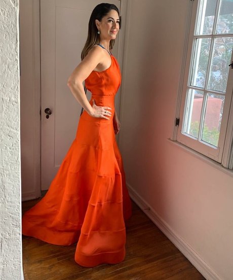 D Arcy Carden model free photos