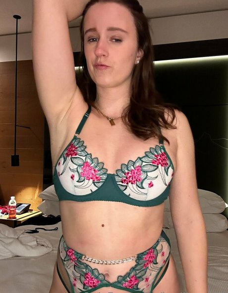 badlizzyy66 model sex galleries