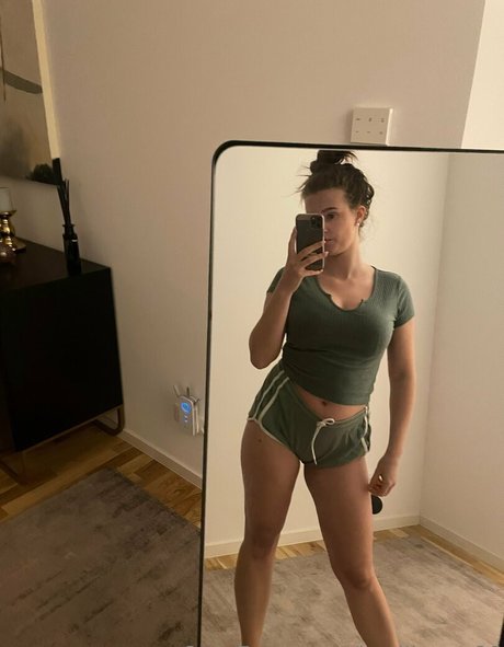 badlizzyy66 xxx model img